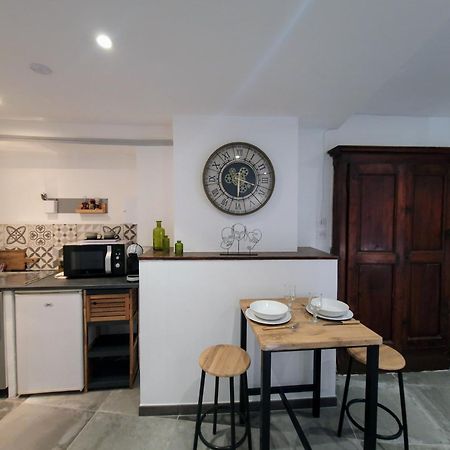 Studio Au Coeur Du Village Туртур Экстерьер фото